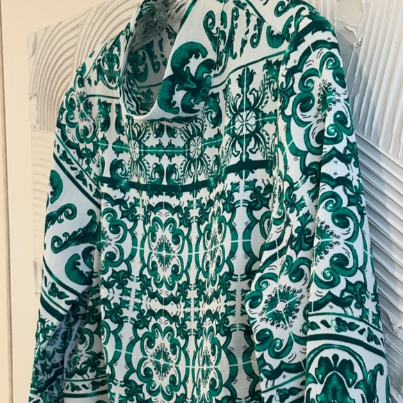 H&M Women's Long Sleeve Peep Hole Back SZ 4 Mock Green White Floral Top Blouse - Picture 5 of 15